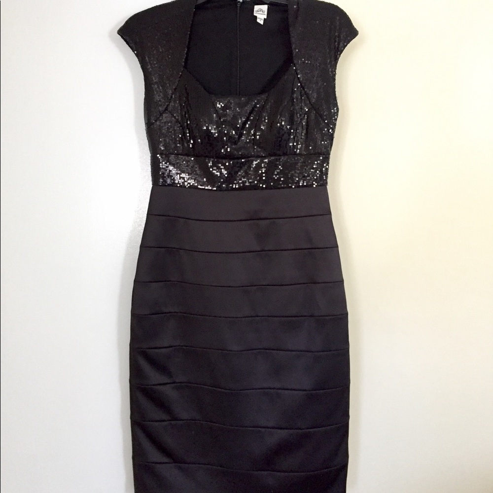 Black cap sleeves sequined dress